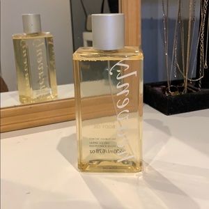Victoria Secret Satin Body Oil Heavenly